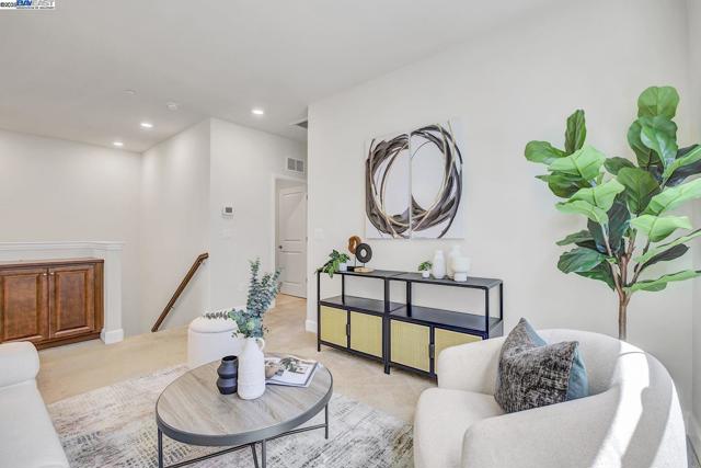 41538 Casabella Cmn, Fremont CA: https://media.crmls.org/mediaz/9e9b2c47-3e83-4a42-bcb1-752fd5875afd.jpg