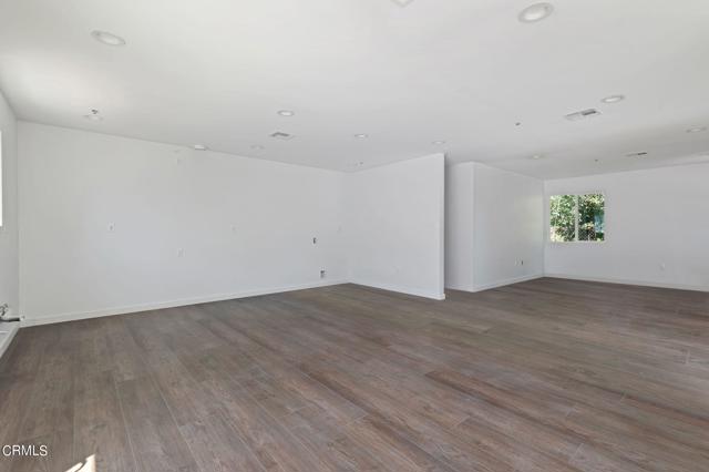 Image 37 of 74 For 7445 Balcom Avenue