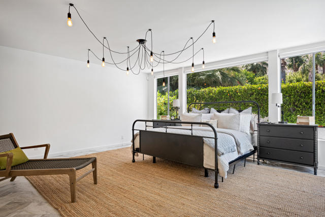 257 W El Camino Way, Palm Springs CA: https://media.crmls.org/mediaz/9e9b71cf-e132-4655-9068-e5f878df3e52.jpg