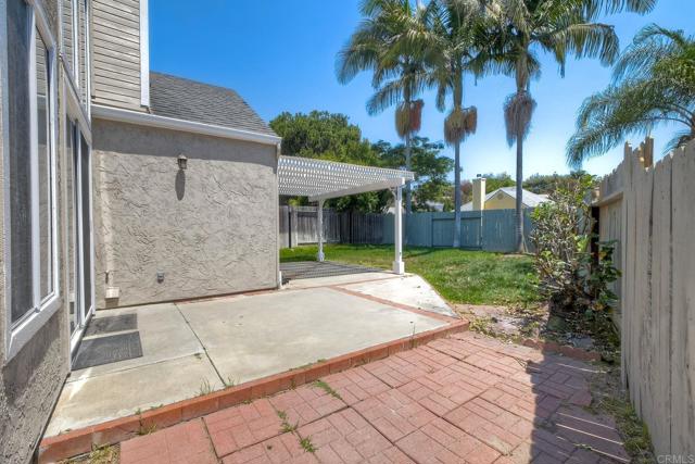 1723 Calle Platico, Oceanside CA: https://media.crmls.org/mediaz/9e9cb303-6415-4167-be8f-bef29abd1c73.jpg