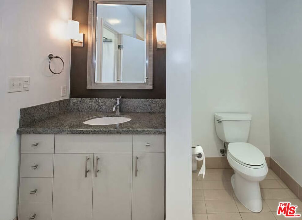 https://media.crmls.org/mediaz/9e9d0466-54b1-4bf5-ae53-cc81b11abcc3.jpg?preset=X-Large