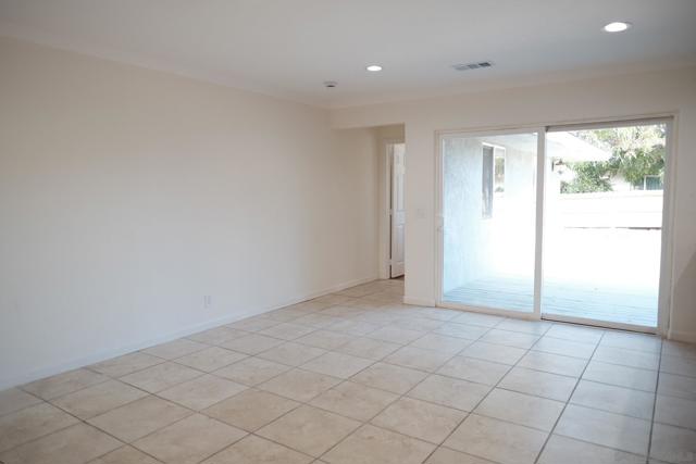 2345 Alta Vista Dr, Vista CA: https://media.crmls.org/mediaz/9e9d257d-46fd-4e03-be53-9073a71393f9.jpg