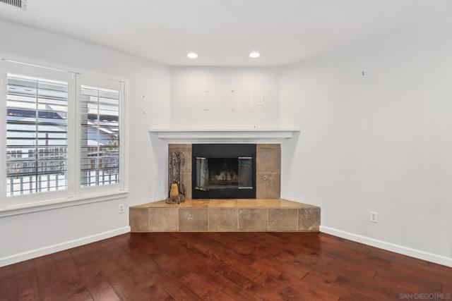 4464 Maple Ave, La Mesa CA: https://media.crmls.org/mediaz/9e9e0368-1b99-4037-9268-eeba894e4bec.jpg