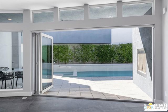 431 Suave Lane, Palm Springs, CA 92262