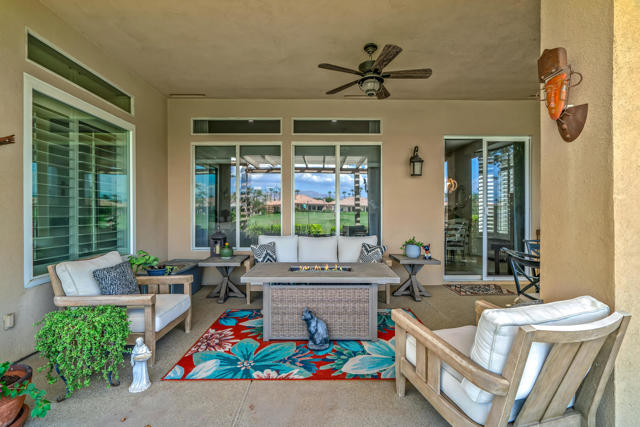 80474 Muirfield Drive, Indio CA: https://media.crmls.org/mediaz/9e9e80f1-3f48-4bb8-8121-2fe3c541776c.jpg