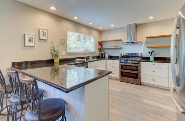 15120 Venetian Way, Morgan Hill CA: https://media.crmls.org/mediaz/9e9f08a0-fa7e-4e0b-8cb3-79a4afffccf4.jpg