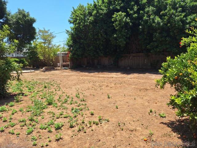 228 E 15th Ave, Escondido CA: https://media.crmls.org/mediaz/9ea06945-47a1-4ebd-a9e3-3d412a9cdf1d.jpg