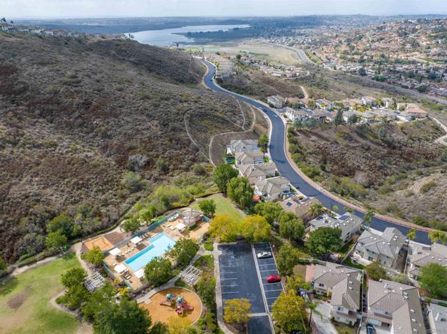 10394 Valley Waters Dr, Spring Valley CA: https://media.crmls.org/mediaz/9ea09695-f1f6-47d0-ad80-02827d34d912.jpg