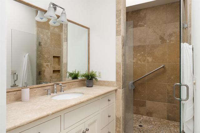 8031 La Jolla Shores Drive, La Jolla CA: https://media.crmls.org/mediaz/9ea15491-fcb8-460f-ae15-c9b75172fe72.jpg