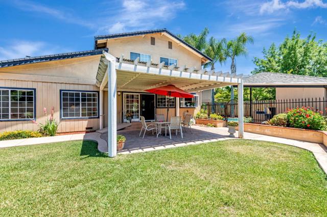 1298 Hersman Drive, Gilroy CA: https://media.crmls.org/mediaz/9ea1e4ed-412c-4620-8a91-df49cc8fe460.jpg
