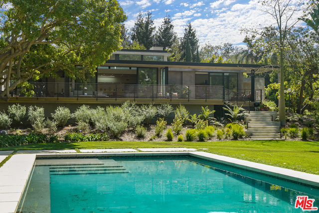 6254 Busch Drive, Malibu CA: https://media.crmls.org/mediaz/9ea28a01-ea5f-4aca-b1ec-16a34a861cf4.jpg