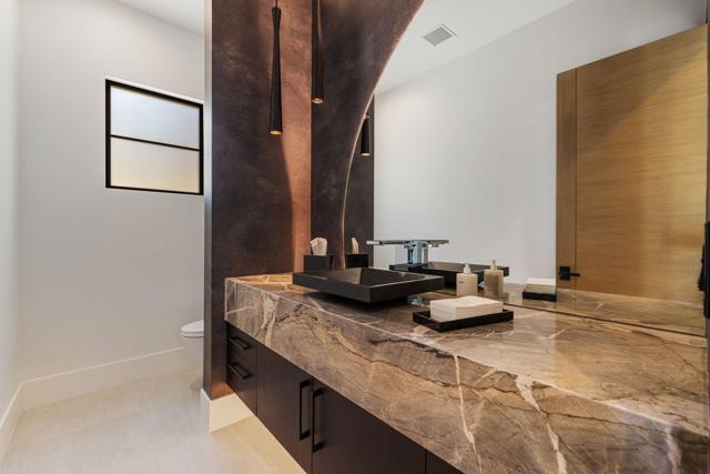 53603 Via Mallorca, La Quinta CA: https://media.crmls.org/mediaz/9ea2d4cf-2d49-40cd-92fe-9dc971454c85.jpg