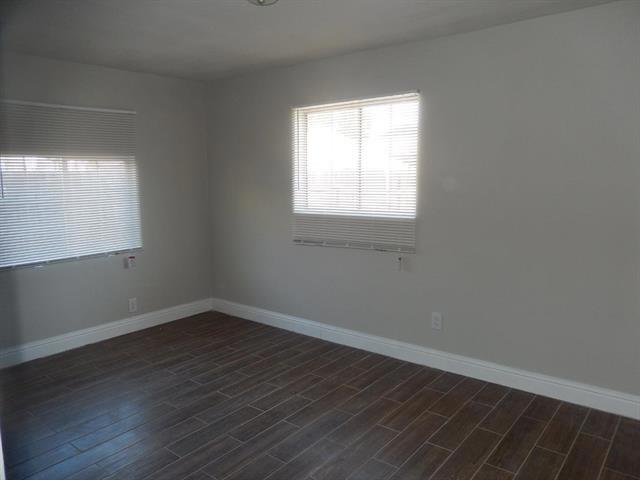 1579 Michigan Avenue,  CA: https://media.crmls.org/mediaz/9ea2fd2f-9026-4cc4-bfe0-46c6ca187ddc.jpg