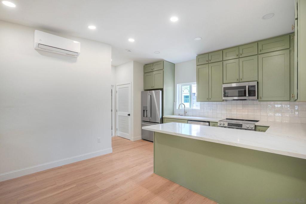 6942 Eberhart St - photo 9