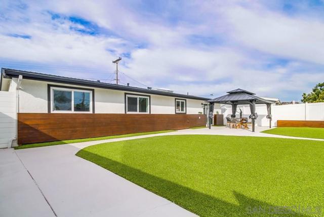 5165 WINTHROP ST, San Diego CA: https://media.crmls.org/mediaz/9ea34561-0d8e-4732-81cd-aa4b0ff2a31f.jpg
