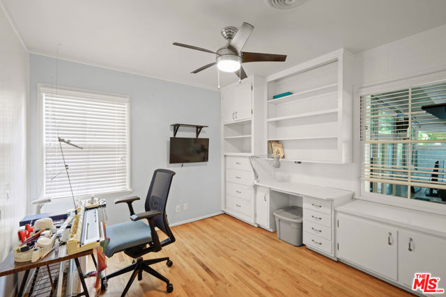 6961 Zelzah Avenue, Reseda CA: https://media.crmls.org/mediaz/9ea3cd4e-4cbb-4604-85b7-f8b84a993779.jpg