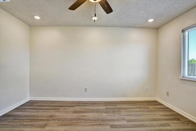 3432 Barmouth Dr, Antioch CA: https://media.crmls.org/mediaz/9ea3eaf6-f608-4786-b770-70d1e7d08f37.jpg