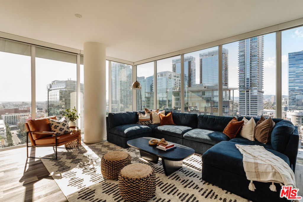 1050 S Grand Avenue #1901