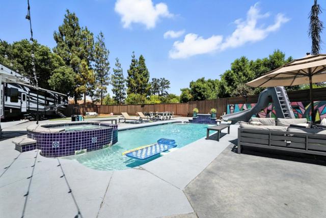 1579 West Street, Concord CA: https://media.crmls.org/mediaz/9ea4f372-e3fc-44df-9b0f-567bbb7b4f1b.jpg