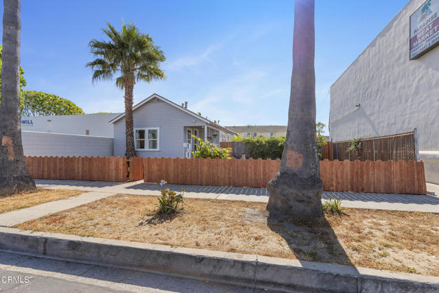 Detail Gallery Image 4 of 34 For 618 S C St, Oxnard,  CA 93030 - 2 Beds | 1 Baths