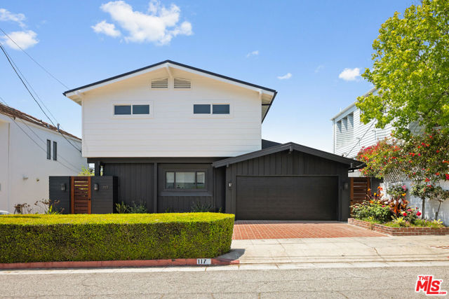 117 Ocean Way, Santa Monica CA: https://media.crmls.org/mediaz/9ea5f09b-a7ba-42c3-929c-444781260978.jpg