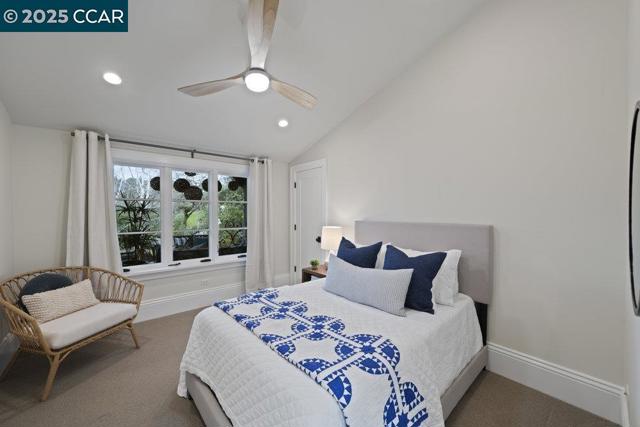 15 Cascade Ln, Orinda CA: https://media.crmls.org/mediaz/9ea61bdd-d8b4-4516-9ecb-212bf7f8034f.jpg