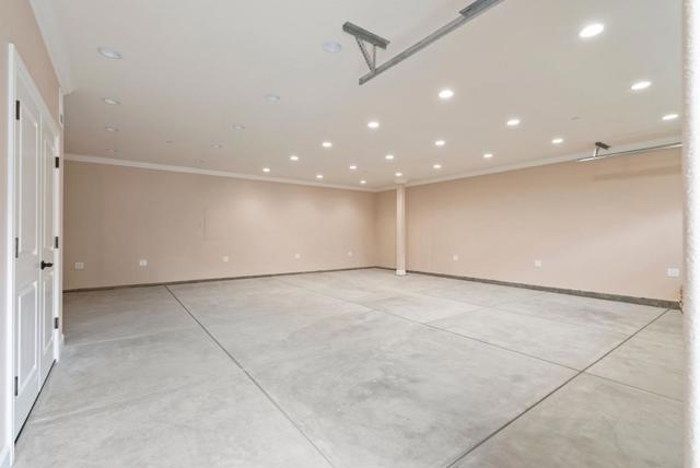 30 16th Avenue, San Mateo CA: https://media.crmls.org/mediaz/9ea76cb0-dde2-46d9-8857-02c22c425a19.jpg
