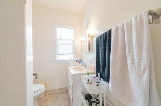 206 Cypress Avenue, Pacific Grove CA: https://media.crmls.org/mediaz/9ea9cd82-4f66-4fcc-9390-59b967d77025.jpg