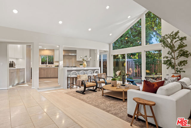 2329 Manning Avenue, Los Angeles CA: https://media.crmls.org/mediaz/9eaadf34-533c-4c2b-b6dc-84dc59f539f0.jpg