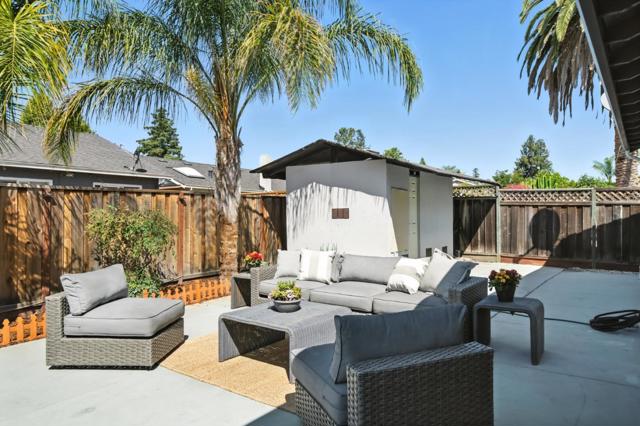 552 Bluefield Drive, San Jose CA: https://media.crmls.org/mediaz/9eaaf4ae-14f1-4c9b-8bc0-daf656fcc842.jpg