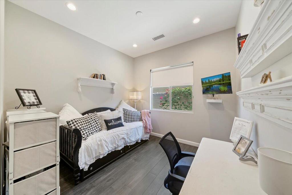 MLS #219138291DA image #17