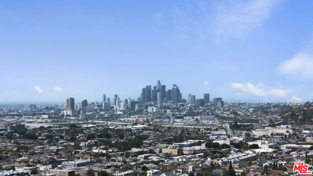 2741 Abrigo Avenue, Los Angeles CA: https://media.crmls.org/mediaz/9eab587c-1580-4b9a-8523-f3d843f560c3.jpg
