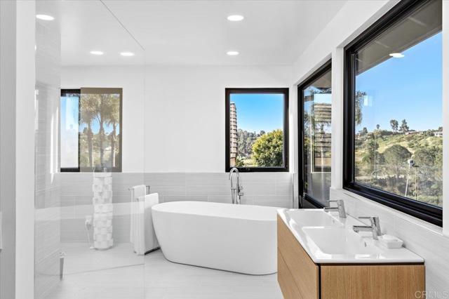 Detail Gallery Image 36 of 57 For 1560 Hawk View Dr, Encinitas,  CA 92024 - 4 Beds | 4 Baths