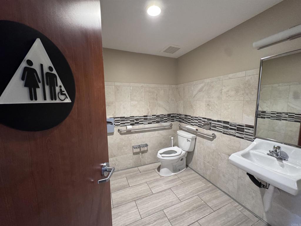 7527 Draper Avenue - photo 11