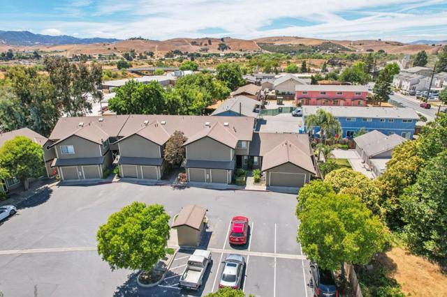 801 Nash Road, Hollister CA: https://media.crmls.org/mediaz/9eac7a22-7704-4254-bd67-626d0e7ac9cb.jpg