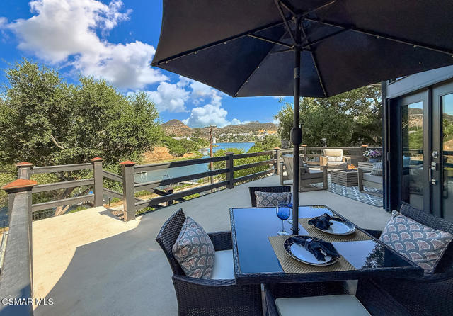 123 Lake Sherwood Drive, Lake Sherwood CA: https://media.crmls.org/mediaz/9eace9cd-5277-49e3-aefb-7ef43baf30cb.jpg