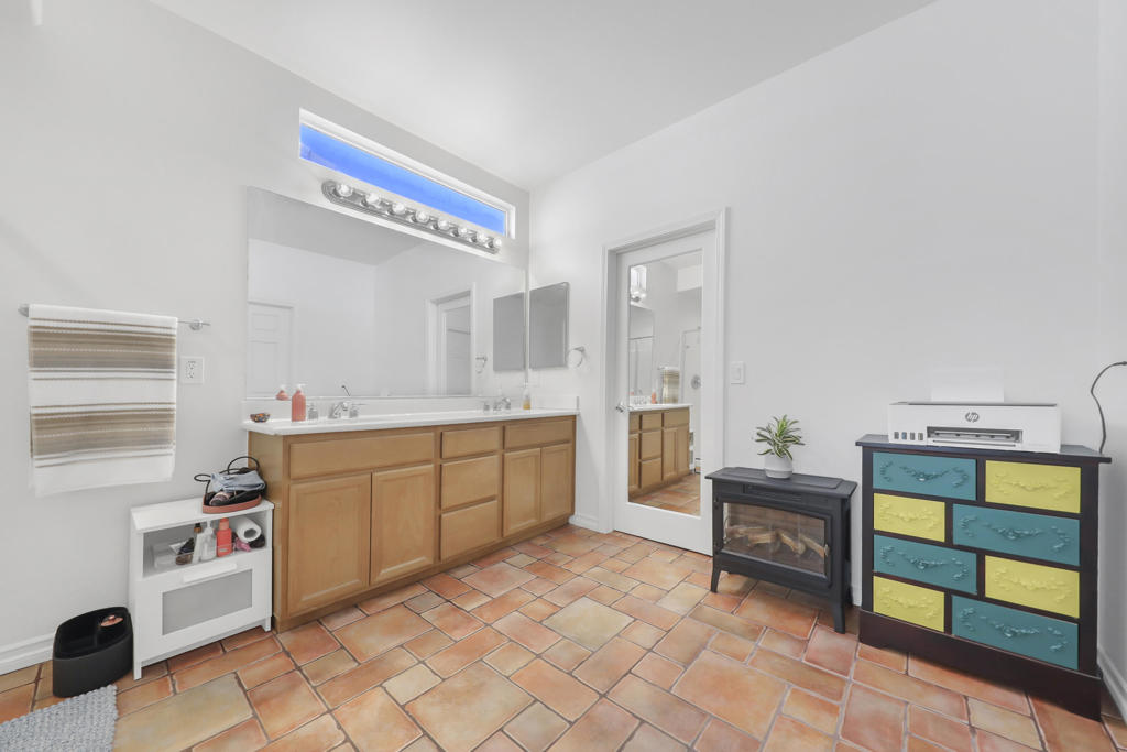 MLS #219138685DA image #18