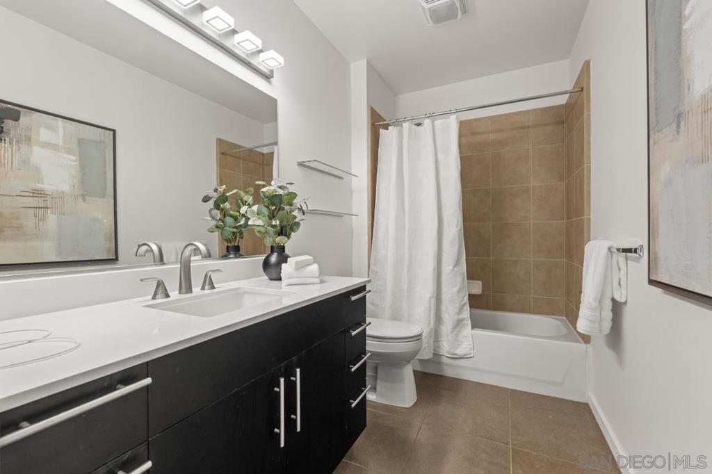1025 Island Ave - photo 8