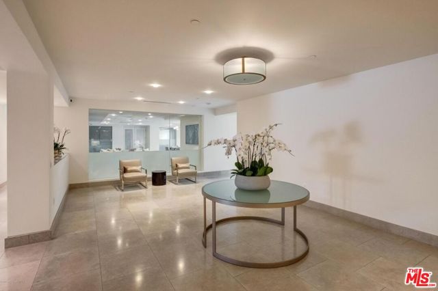 #546 Lobby lounge