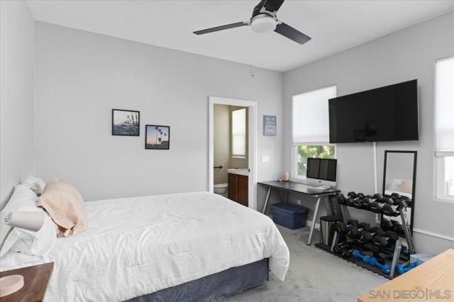 864 Orion Way, San Marcos CA: https://media.crmls.org/mediaz/9eaff4ff-e067-4e08-a9e4-4b5b8f4ca195.jpg