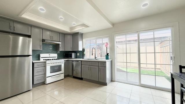 2381 Lava Drive, San Jose CA: https://media.crmls.org/mediaz/9eb04bb0-3eb5-4f2e-bdad-168924defc58.jpg