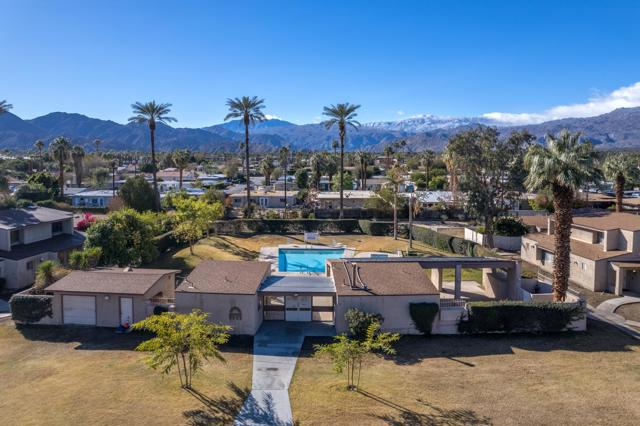 Image 14 of 26 For 74176 Catalina Way