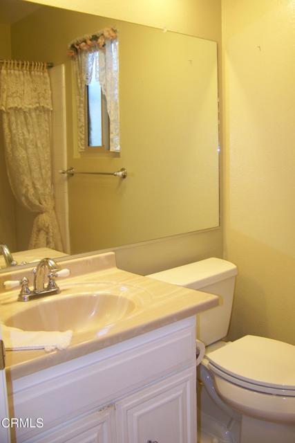 40036 Village 40, Camarillo CA: https://media.crmls.org/mediaz/9eb0efdd-3192-4c4a-8cf6-13833d31a6e7.jpg