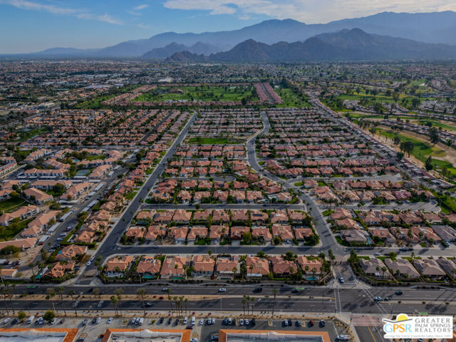 Image 50 of 52 For 77553 Carinda Court