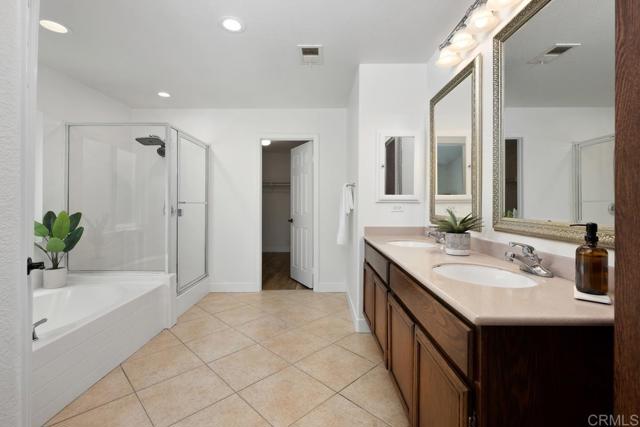 1218 Corte Zafiro, San Marcos CA: https://media.crmls.org/mediaz/9eb26720-a3a7-466a-a28f-96b4f7732033.jpg