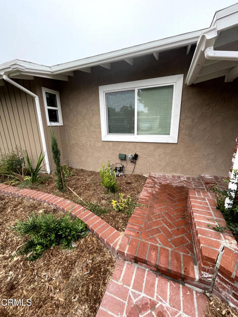 Detail Gallery Image 5 of 38 For 5741 E 23rd St, Long Beach,  CA 90815 - 3 Beds | 3/1 Baths