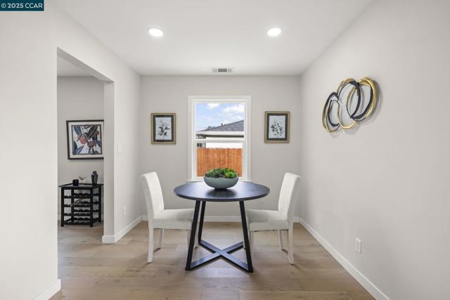 3064 Baywood Ln, San Pablo CA: https://media.crmls.org/mediaz/9eb35a41-4982-49f4-a094-0ba3139e188e.jpg