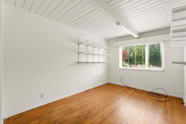 46 Hilltop Drive, San Carlos CA: https://media.crmls.org/mediaz/9eb3b07d-78d8-4894-8811-61dfb6eb9f11.jpg