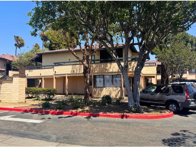 875 W San Ysidro Blvd, San Ysidro CA: https://media.crmls.org/mediaz/9eb457ff-b164-4684-8da8-ac032ea86d25.jpg