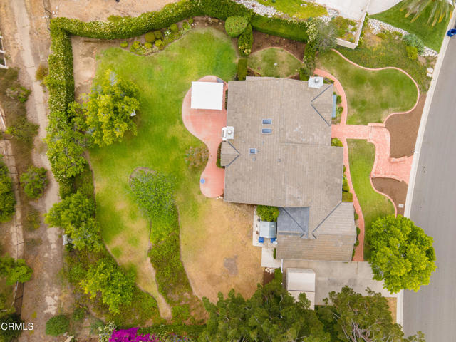 6861 Aviano Drive, Camarillo CA: https://media.crmls.org/mediaz/9eb49062-afac-4cf4-99e8-ed1b4bef60b0.jpg